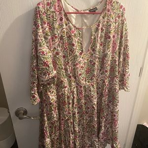 Torrid 3/4 sleeve floral dress (damage)
